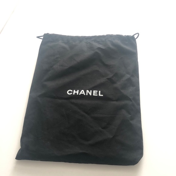 100% Authentic Chanel Boy O Case. Great Condition - Picture 2 of 8
